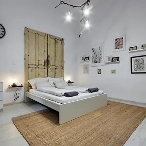  Apartment Timber Town Hungary